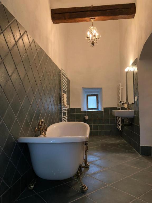 zámek Kolštejn - hotel Chateau Goldenstein Branná Kültér fotó