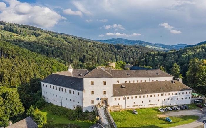 zámek Kolštejn - hotel Chateau Goldenstein Branná Kültér fotó