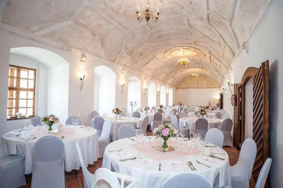 zámek Kolštejn - hotel Chateau Goldenstein Branná Kültér fotó